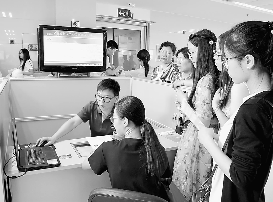 江苏省南通市如东县为高校毕业生就业牵线搭桥