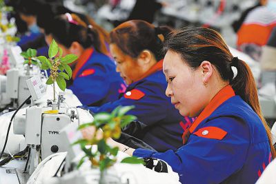 河南省信阳市农民工返乡带来创业潮 河南省信阳市农民工返乡带来创业潮