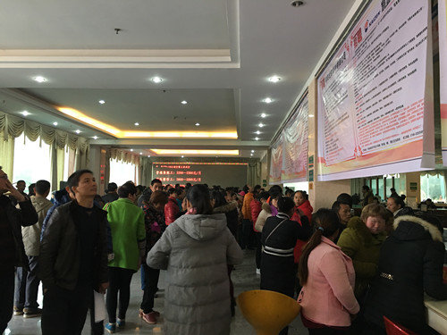 湖南省祁阳县举办劳务协作扶贫专场招聘会
