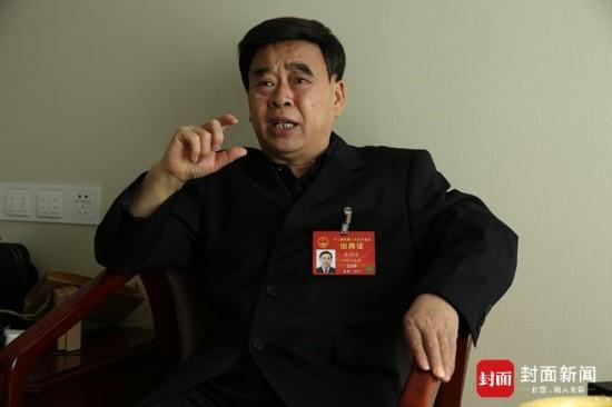 人大代表：建议延长春节假期至10天 落实带薪休假