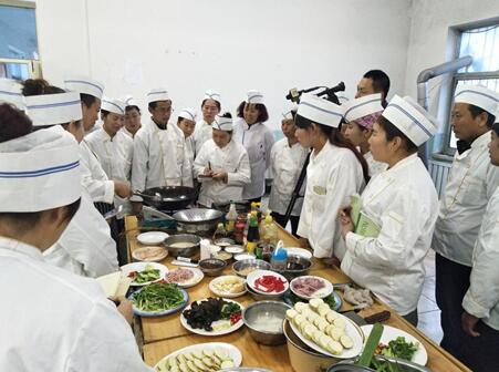 新疆玛纳斯：职业技能“点菜”培训成效显著