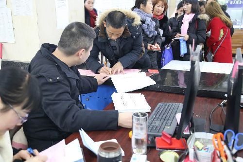 江西九江：“春”回大地 补贴暖人心