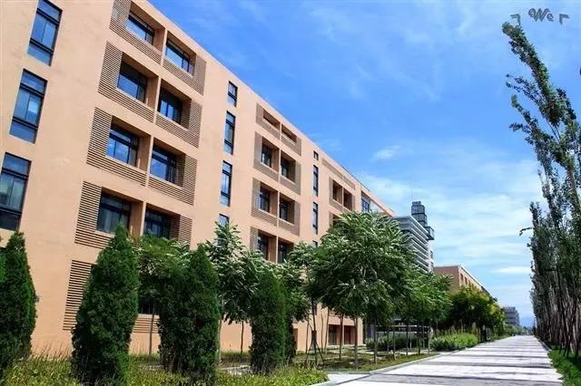 上海市高技能人才培养基地突破百家