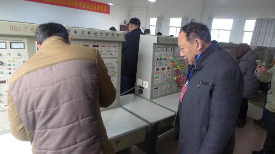 安徽：太湖县人社局开展首期技工大省技能培训电工技能鉴定
