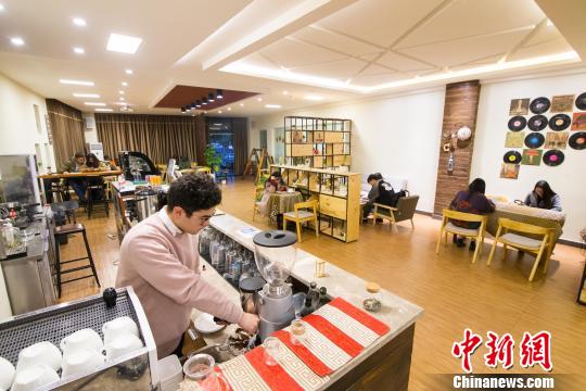 福建福州大学的塔城来“客”：圆梦想点燃“创业火”