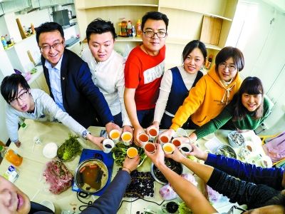 创客公寓的年轻人：用智慧和汗水追寻着创业梦想