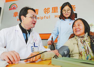 浙江湖州:诊下乡 送上健康 浙江湖州:诊下乡 送上健康