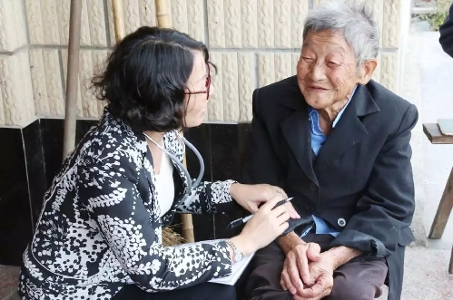 2018年上海市人力资源社会保障工作会议召开：谋划实施技能人才培养、评价、引进、使用、激励和表彰等若干政策