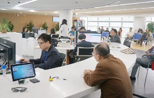 2018年上海市人力资源社会保障工作会议召开：谋划实施技能人才培养、评价、引进、使用、激励和表彰等若干政策