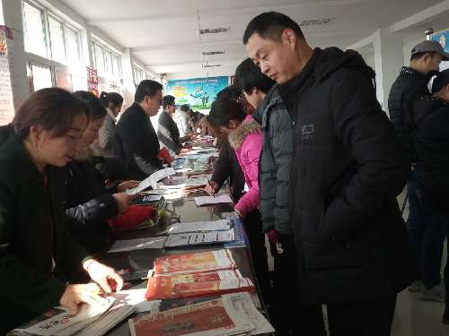 山东菏泽：定陶区顺利举办2018年“春风行动”系列专场招聘会