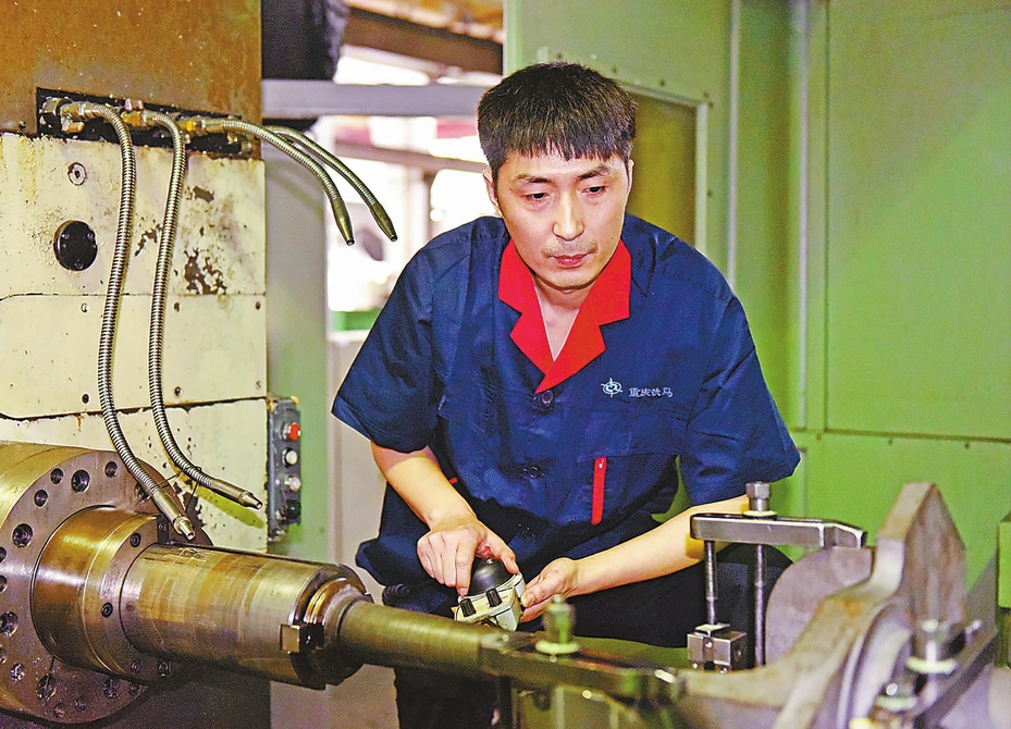“干活就要干一流的”——记重庆铁马工业集团有限公司机加中心高级技师廖明