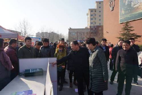 场面火爆 八方纳贤——河北省吴桥县举办2018年春风行动人力资源交流会