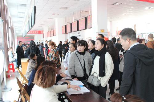 浙江象山：新春招聘红火开场，企业吹起“抢人才”号角