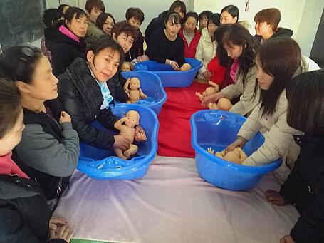 河北迁安：农家女早春三月培训忙