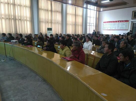 江西万安：举办贫困劳动力护工家政技能培训班