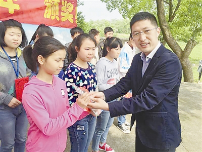 破产后再创业 心中公益梦不灭