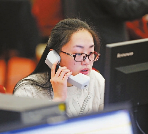十三届全国人大一次会议共收到代表议案325件、建议7100多件
