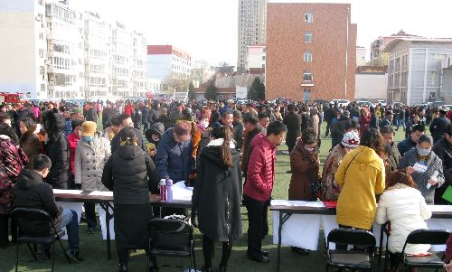 辽宁省朝阳市2018年农村劳动力就业帮扶系列活动在朝阳5县（市）专场招聘会成功举办