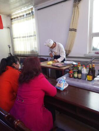 甘肃省玉门市老市区开展烹饪技能培训 促失业下岗人员再就业