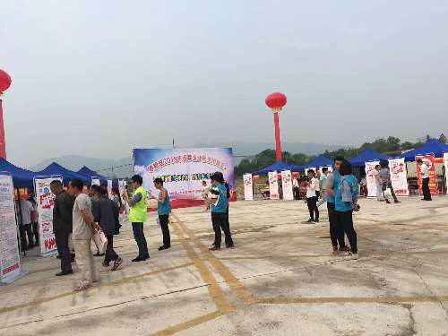 湖南永州：零陵区春季企业用工暨“劳务协作、就业扶贫”招聘会走进富家桥镇