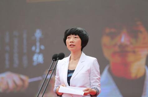 技高行天下 能强走世界——2018年重庆市技工院校招生宣传月暨技能进农村进社区进家庭活动启动仪式成功举办