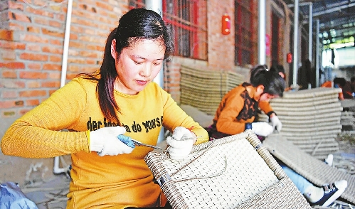 安徽省亳州市“就业扶贫驿站”进村