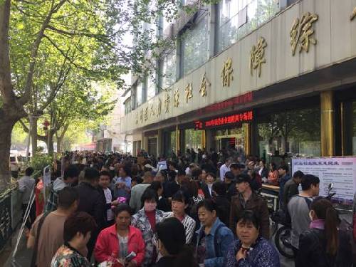 山东济宁：兖州区“民营企业招聘周”助力精准就业服务