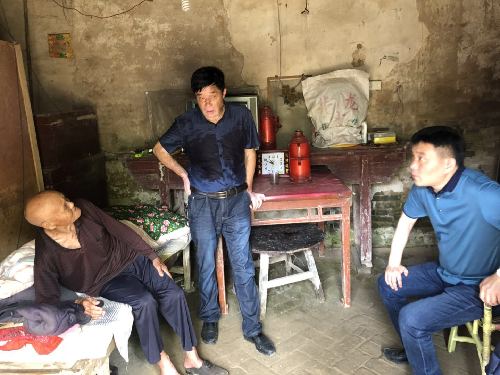 安徽界首：东城街道 融入群众，倾听民心，尽心服务——记一位扎根基层的村书记