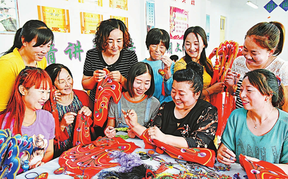 甘肃庆城：举办香包刺绣培训班
