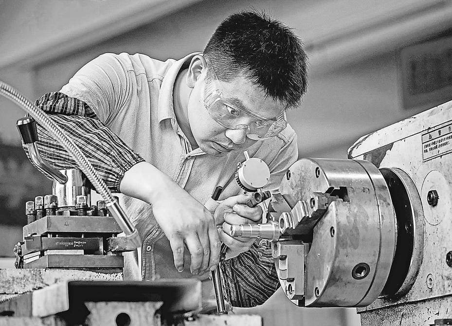江苏吴中：技术工人角逐吴中技能状元