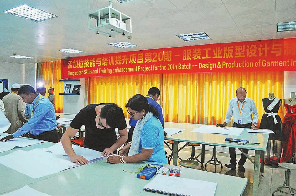 感受技工教育蓬勃发展氛围——技校基层行活动掠影