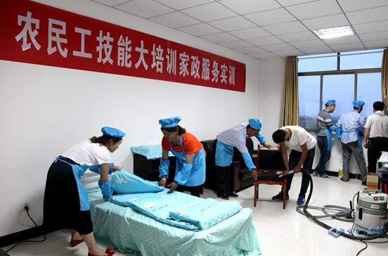 甘肃省张掖市甘州区农民工技能大培训拉开帷幕