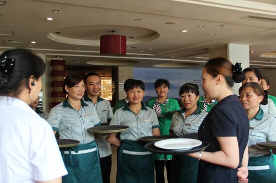 江西崇义：举办餐饮服务从业人员培训班