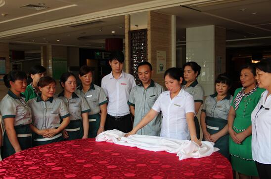 江西崇义：举办餐饮服务从业人员培训班