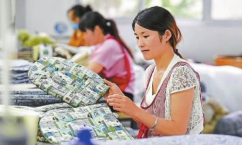 山东省郯城县家门口就业助农民增收