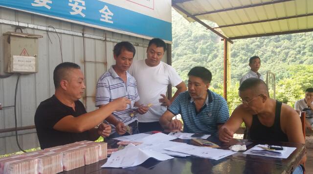 云南：水富县劳动保障监察大队成功调处两起农民工工资欠薪案件