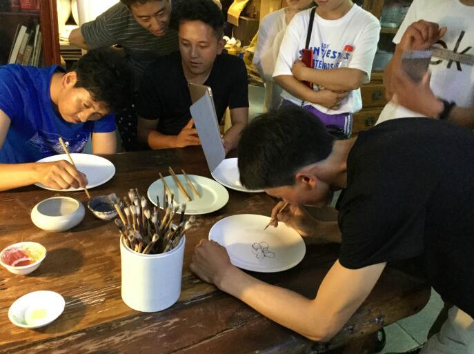 广东：援藏漆画工艺与室内装饰设计技能培训班一期顺利结业