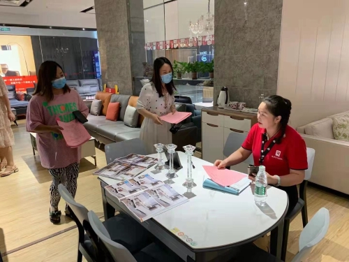 工作上门宣传创业扶持政策