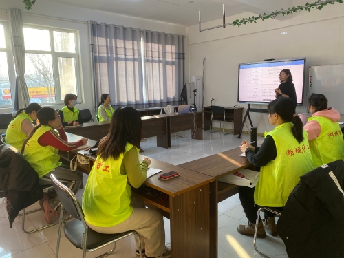 湖城护工家政劳务品牌照片04