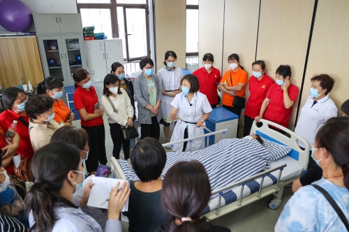 虹口养老照护师家政劳务品牌照片6