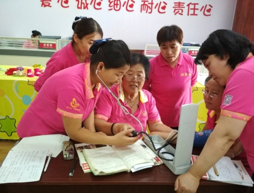 潍坊“好潍姐”家庭服务师 家政劳务品牌照片03