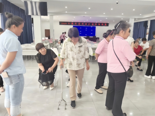 智慧居护理师+家政劳务品牌照片1