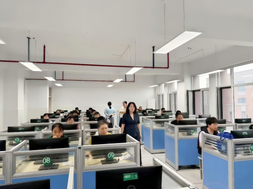 智慧居护理师+家政劳务品牌照片5