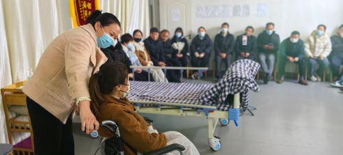 “东宝护工”家政劳务品牌照片4