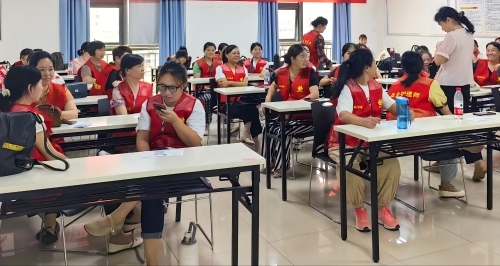 湘潭莲乡护理师+家政劳务品牌照片+3