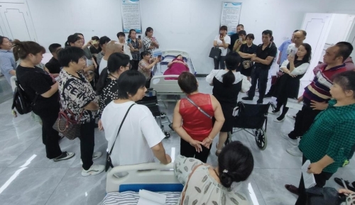 湘潭莲乡护理师+家政劳务品牌照片+4