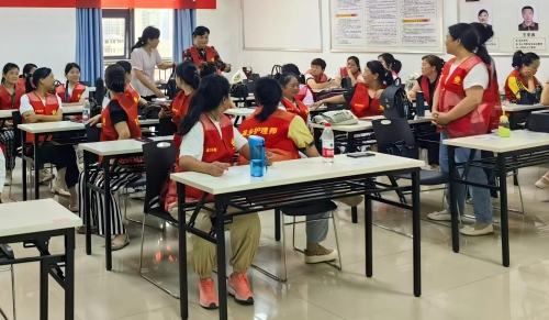 湘潭莲乡护理师+家政劳务品牌照片+5