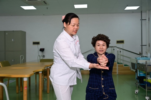 “桂卫智护”医疗护理员家政劳务品牌照片12