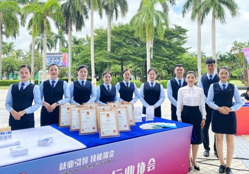 “椰嫂”家政劳务品牌照片4