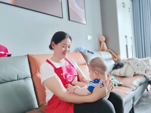 三峡幺妹+家政劳务品牌照片+02